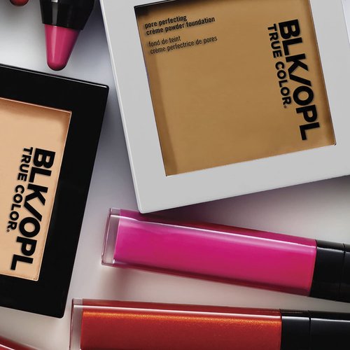 BLK/OPL TRUE COLOR Pore Perfecting Powder Foundation SPF 15, Carob — enriched with Vitamins C & E, cruelty-free