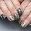 Christmas Green Press on Nails Short Square Acrylic Nails Press on Winter Fake Nails with Gold Glitter Stripes Designs Full Cover Glue on Nails Xmas Glossy Artificial False Nails for Women 24Pcs