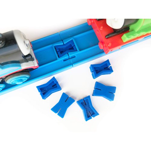 TrainLab Dog Bone Wooden Railway Train Track Connectors. Perfect for Newbies to Expert Track Builders (5pcs) (PLARAIL, Blue)