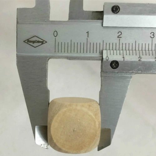 10 Pcs Wooden Dice, 6 Sided Blank Dice Round Corner Cube Dice DIY Graffiti Dice Crafts Toy Dice Board Game Party Supplies Standard Game Dice (1.8cm)