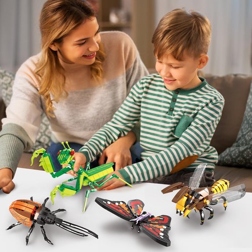Insect Collection Building Block Set for Kids 6+, Butterfly Mantis Wasps Unicon Beetle Display Models for Nature Décor, 4 Packs Bug Building Toys, Fun Gift for Adults Boys Girls Nature Lovers (727PCS)