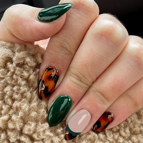 GLAMERMAID Green Press on Nails Medium Almond, Nude French Tip Fake Nails Stiletto, Natural Short Oval Amber Tortoise Stick on Nails Gel, Gloss Acrylic False Nail Tip, Reusable Nail Kit for Women Gift