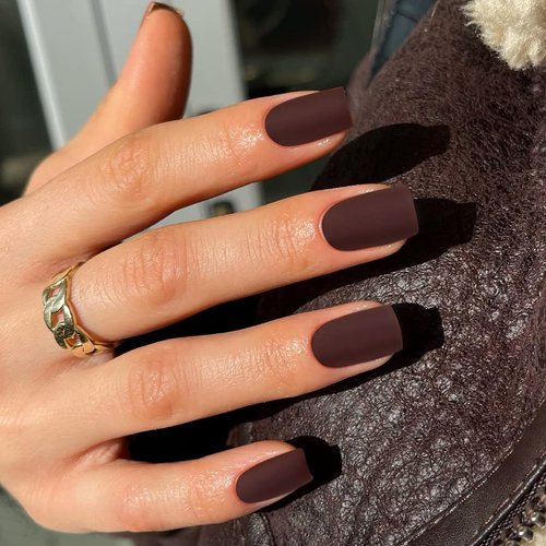 KQueenest Winter Matte Brown Maroon Press on Nails Short Square Acrylic Nails Press ons Natural Fake Nails Short Pure Color Short Glue on Nails Gel Stick on Nails for Women in 24 Pcs