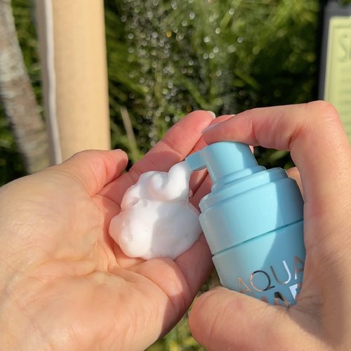 AQUA GUARD After-swim Foaming Body Wash | Leaves Skin Soft and Smooth + Neutralizes Chlorine Scent and Residue - Single