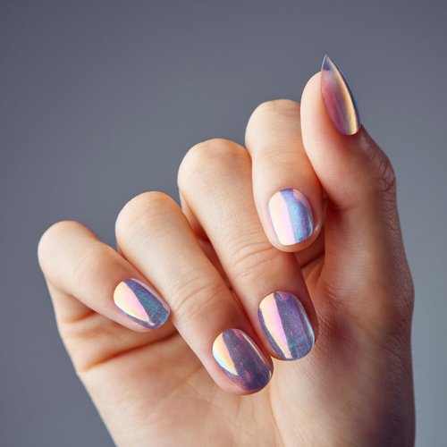 KISS Gel Fantasy, Press-On Nails, Nail glue included, 'Change Chance', Silver, Short Size, Oval Shape, Includes 28 Nails, 2g glue, 1 Manicure Stick, 1 Mini File