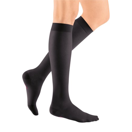 mediven Sheer & Soft for Women 20-30 mmHg - Closed Toe Leg Circulation Knee High Compression Stockings for Women Sheer Leg Support Compression Hosiery III-Petite Ebony