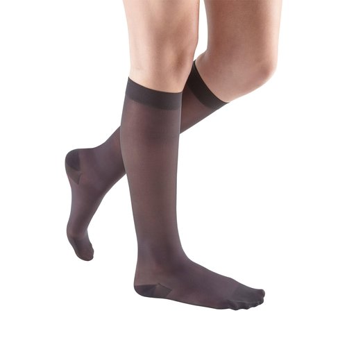 mediven Sheer & Soft for Women 20-30 mmHg - Closed Toe Leg Circulation Knee High Compression Stockings for Women Sheer Leg Support Compression Hosiery IV-Petite Wheat