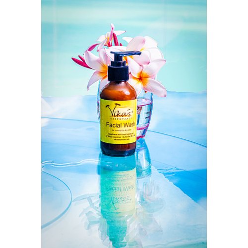 Vika's Essentials Facial Wash for dry skin