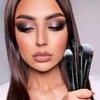 EIGSHOW Everyday Makeup Brushes, 5 Pcs Beginner Makeup Brush Set for Foundation, Blush & Concealer, Eyeshadow, Vegan & Cruelty-Free, Travel Friendly - Black