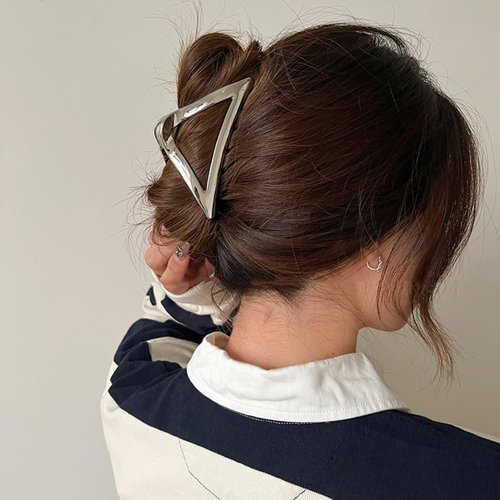 Ovche 2 Pack Triangle Metal Claw Hair Clips No Slippage Stylish Clamp with Teeth for Thick Hair Updo, Ideal for Bath, SPA, Washing, Makeup (Silver)