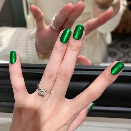 Green Press on Nails Short Square Fake Nails for Cat Eye Jelly Nails Kit Dark Green Glitter Magnetic Glue on Nail Reusable Glossy Shiny Acrylic Nails Stick on False Nail Set for Women