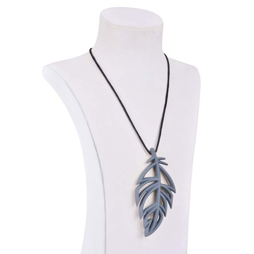 Teething Necklaces,Chew Necklace for Sensory Kids Adults,Baby Teether Toys with String,Soft Silicone Leaf Feather Teethers,Adjustable,2 pcs