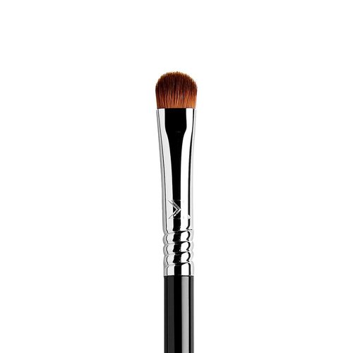 Sigma Beauty Professional E57 Firm Shader Brush – Professional Makeup Brush for Intense Applications or Controlled Finishes - Vegan Eyeshadow Brush for Fine Details (1 Brush)