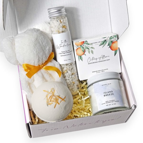 Natural Amor Handmade Spa Gifts for Women, Relaxing 5pcs Spa Gift Set for Women Including Citrus Handmade Soap Bar, Soy Candle, Bath Salt, Bath Bomb