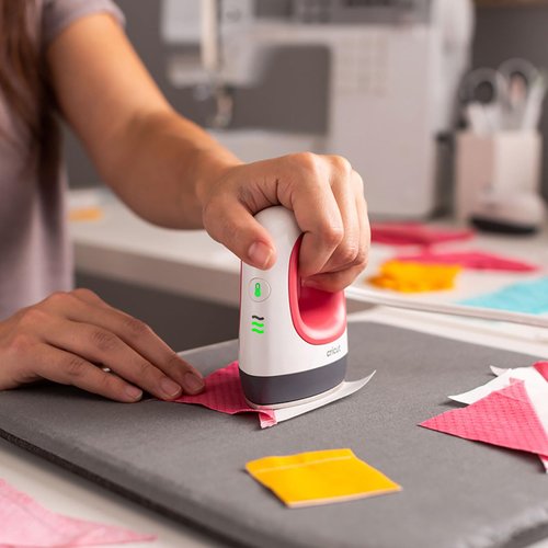 Cricut EasyPress Mini Heat Press for Pressing Small Objects like Shoes, Stuffed Animals, Hats & More, 3 Heat Settings & Precision Tip, Ceramic-Coated Heat Plate, Raspberry