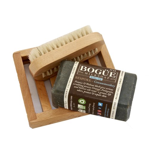 Handmade Goat Milk Soap Giftset- BOGUE No.13 BESPOKE GreaseMonkey Blend Aggregates to remove Grease & Grime, Essential Oils to Heal Cuts,Abrasions & refresh the skin. Nail Scrubber and Tray