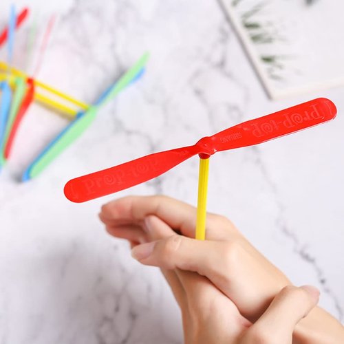 Kisangel Dragonfly Action Figure 40Pcs Plastic Dragonfly Toy Dragonfly Hand Rub Plastic Propeller Bamboo Dragonfly Copter for Outdoor Indoor (Random Color) Toy Helicopter