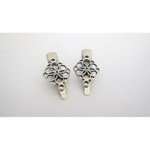 2 small silver metal flower alligator hair clips for fine thin hair