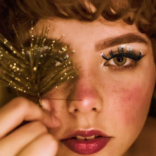 Uranian False Eyelashes Faux Mink Lashes Natural Look Fluffy Eye Lashes Russian Strip D Curl Lashes Christmas Decoration Dramatic Fake Eyelashes for Women and Girls