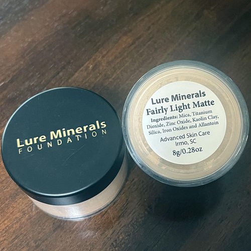 Lure Minerals Foundation Loose Powder 8g Sifter Jar- Choose Color,free of Harmful Ingredients (Compare to Bare Minerals (Fairly Light -Matte 8 grams)