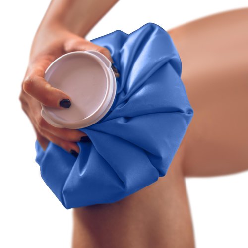 Doctor Developed Hot and Cold Pack/Ice Bag/Ice Pack/Compress [Single] - Re-useable and Waterproof with Spill-Proof caps and Durable, Anti-Leak Materials (Medium - 9", Blue)
