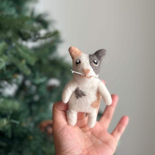 Calico Cat Finger Puppets, Felt Calico Cat Finger Puppets, Finger Puppet Cat, Fair-Trade Cat Finger Puppets, Kids Educational Toys, Eco-Friendly Handmade Finger Puppets, Unique Gift for Kids