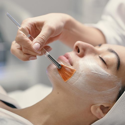 Giantree 4 Pcs Fan Brushes for Facial, Face Mask Applicator Soft Makeup Brushes, Flat Head Mask Acid Applicator Esthetician Brush (Yellow and White)