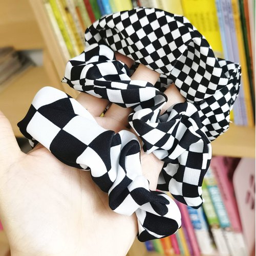Buffalo Plaid Scrunchies Hair Bands Elastic Hair Ties for Women Girls Checkboard Hair Scrunchie Black and White Checkered Hair Accessories for Women Girl Ponytail Holders