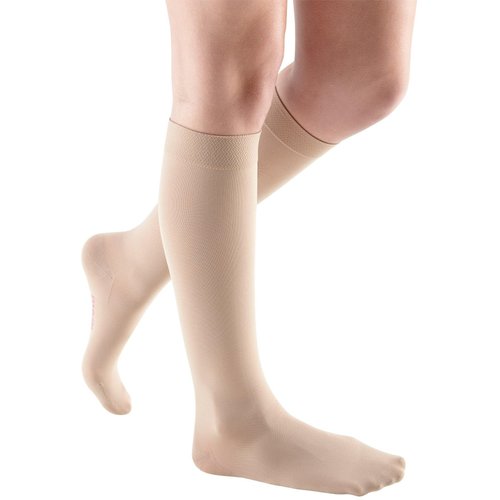 mediven Comfort for Women, 15-20 mmHg – Closed Toe Leg Circulation, Knee High Compression Stockings for Women, Semi-Transparent Leg Support Compression Hosiery , V, Sandstone