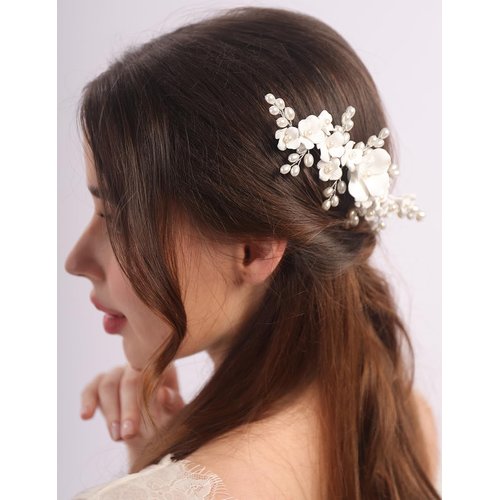 Rumtock White Flower and Pearl Hair Comb for Brides Wedding Women Handmade Hair Accessories Vintage Jewelry