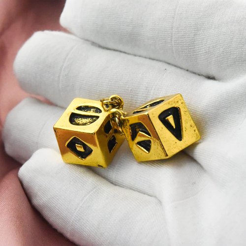 Hanreshe Last Jedi Dice Han Solo Lucky Necklace Keychain Prop Smugglers Charm Gold Bracelet Men Dice Jewelry Cosplay