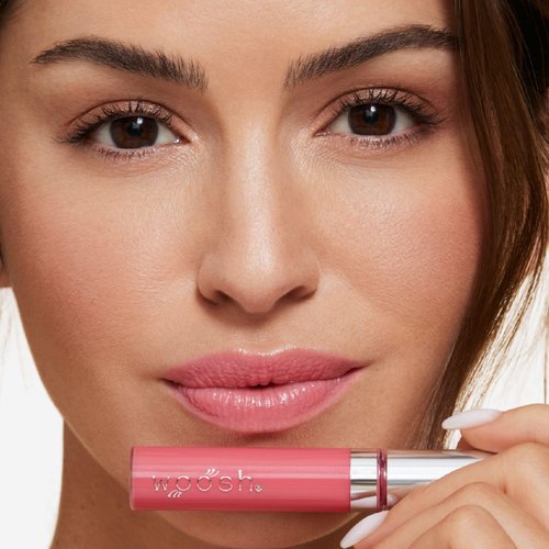Woosh Beauty, Spin-On Lip Gloss, Hydrating Hyaluronic Acid & Shea Butter, No Fine Lines, Shine Finish, Vegan & Cruelty-Free