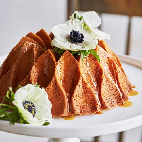 Nordic Ware Crown Bundt Pan