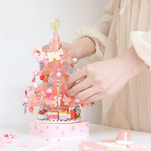 YILETKC Pink Crystal Christmas Tree Building Block Set, 675 PCS Christmas Music Box Bricks Model Kit, Construction Toy for Adults Girls