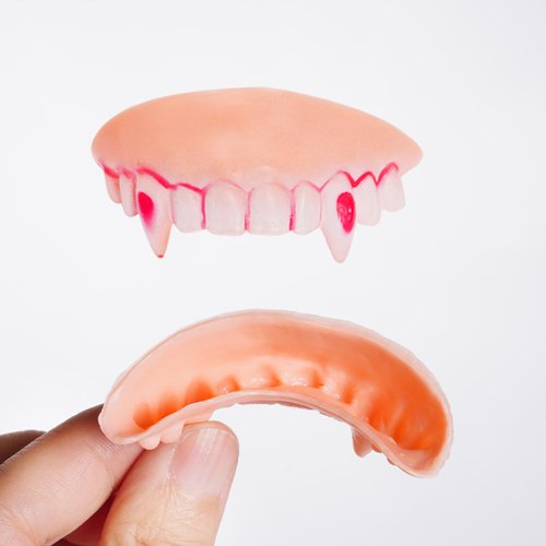 Marrywindix 12 Pieces Gnarly Teeth Gag Teeth Ugly Fake Teeth Vampire Denture Teeth for Halloween Costume Party Favors Photos Props (12 Blood Styles)