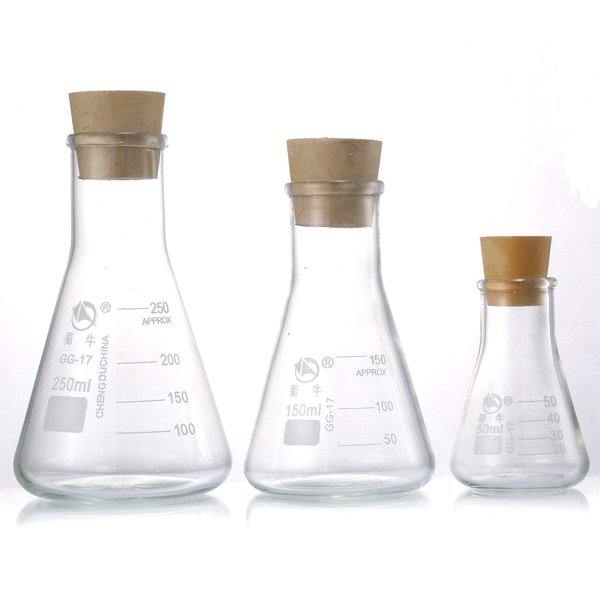 Young4us Glass Erlenmeyer Flask Set, (250 ml, 150 ml & 50 ml) Graduated Borosilicate Glass Erlenmeyer Flasks with Rubber Stoppers & Accurate Scales for Lab, Experiment, Chemistry, Science Studies etc