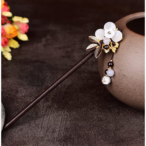 GK-O Japanese White Flower Tassel Wooden Hairpin Hair Stick Kimono Jewelry