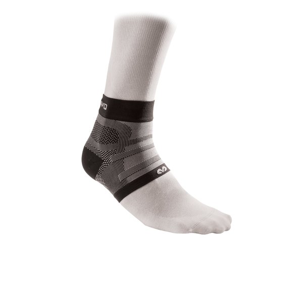 McDavid Freelastic Seamless Knit Plantar Fascia Foot Compression Sleeve for Relief from Plantar Fascitis Pain and to Help Improve Circulation, XL, Black (MD5135-01-35)