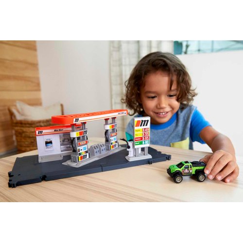 Matchbox Toy Cars Playset, Action Drivers Fuel Station & 1:64 Scale Toy Truck, Moveable Gas Hoses & Car-Activated Features