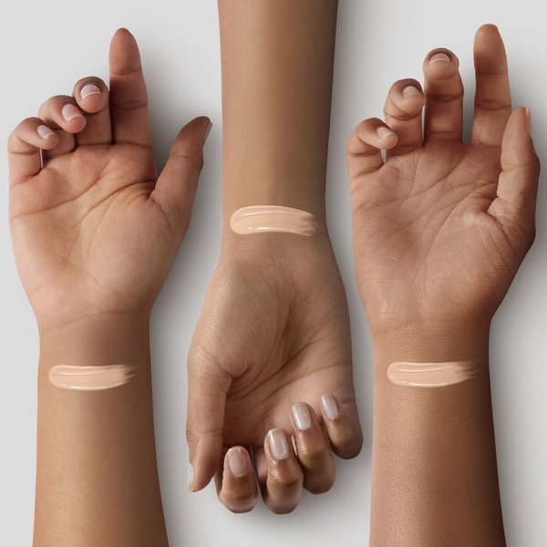L’Oréal Paris Visible Lift Serum Absolute Foundation, Light Ivory, 1 Ounce