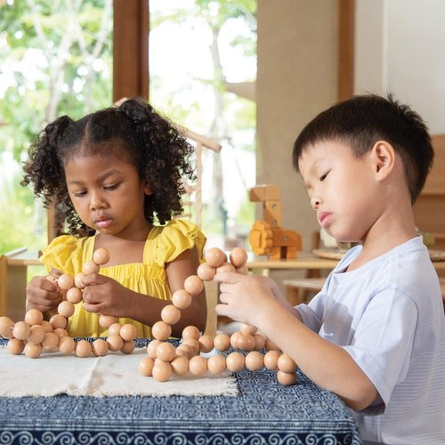 Kaplan Early Learning BendiBeads - Natural - Set of 12 - Twistable, Connectable, Stretchable 3D Building Kit - Fine Motor Development Toy for Toddlers and Kids