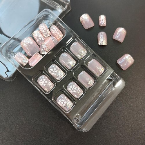 24Pcs Christmas Snowflake Press on Nails Short Square Fake Nails Winter False Nails with Snowflakes Designs Sparkly Xmas Acrylic Nail Full Cover Glue on Nails for Women Christmas Nail Art Decoration