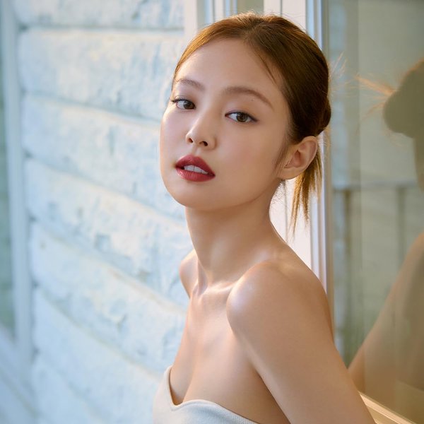 HERA Sensual Powder Matte Lipstick, Endorsed by Jennie Kim, by Amorepacific (489)