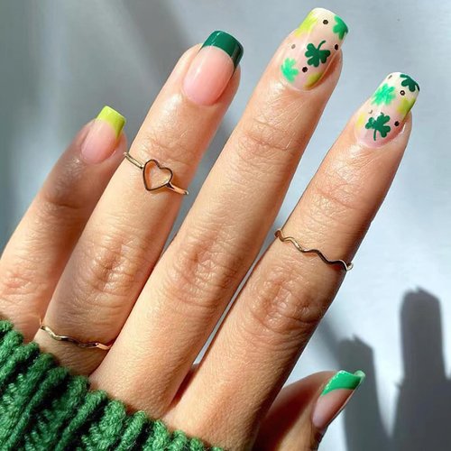 ZASKHLD St. Patrick's Day Press on Nails Medium Square Fake Nails Glossy Green French Tip Glue on Nails Shamrock Lucky Green Clover Full Cover Stick on Nails for Women Girls Manicure Nail Decor 24Pcs