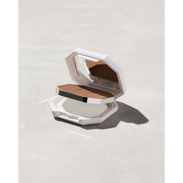 Fenty Beauty by Rihanna Pro Filt’r Soft Matte Longwear Powder Foundation 320