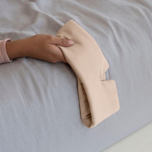 Baloo Silk Weighted Sleep Mask | Sound-Muffling Blindfold for Deep Sleep | Mulberry Silk Eye Mask with Rose Quartz Crystal | Relaxation & Tranquillity Mask