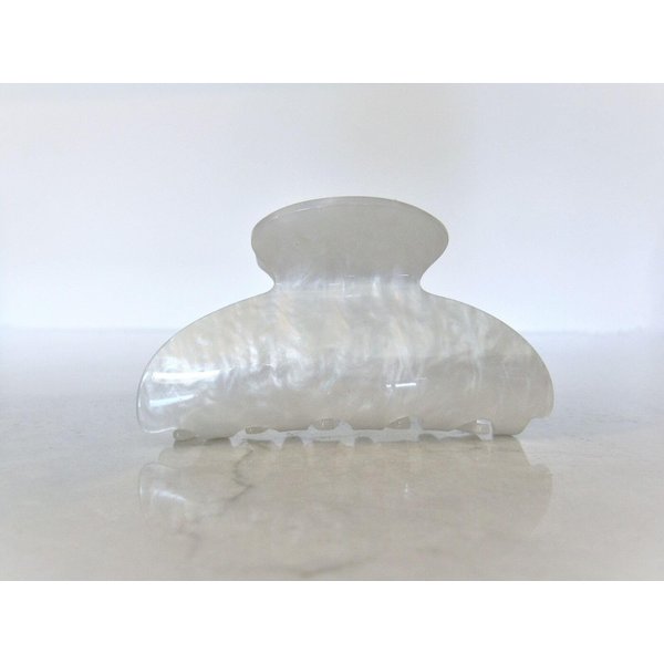 Generic Pearly shimmering marbled platinum bright white hair claw clip