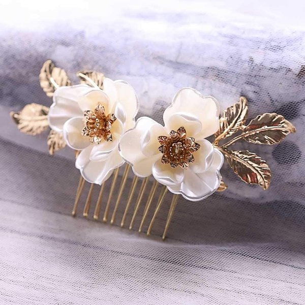 Flower Wedding Hair Comb for Bride White Flower and Gold Leaf Wedding Hair Pieces for Bridesmaids Flower Girl Bridal Hair Clips Hair Accessories for Party Prom Birthday