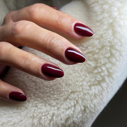 Wine Red Press On Nails Short Oval,KQueenest Thick Acrylic Nails Press Ons,Short Almond Nails Glue on,Natural Round Fake Nails,Burgundy One Color Gel Stick On Nails Set For Tiny Average Wide Nail Beds