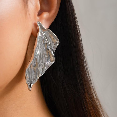 Octwine Vintage Statement Leaf Asymmetric Earrings Silver Gold Boho Chunky Earrings Dangling for Women Stud Earrings Chandelier Statement Earrings Sparkly Simple Earrings for Women (Silver)